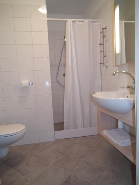 5A Hotel Services Koszalin Phòng bức ảnh